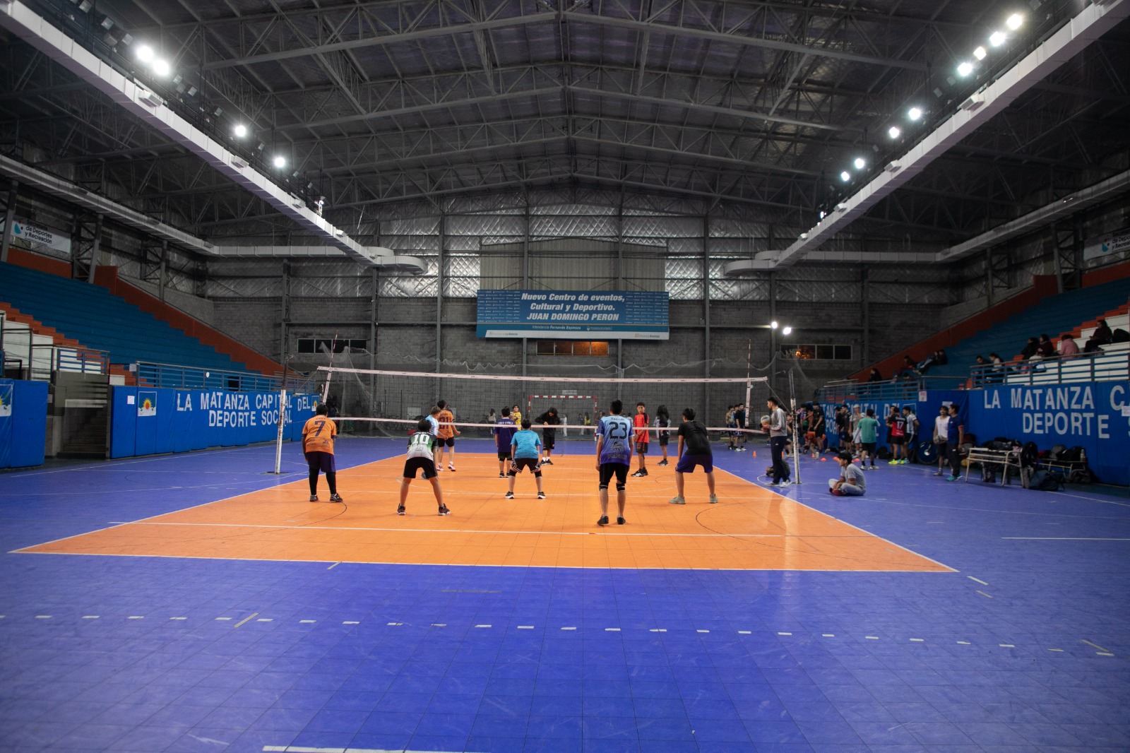 Todas las vecinas y vecinos pueden disfrutar de actividades deportivas gratuitas en los polideportivos de La Matanza