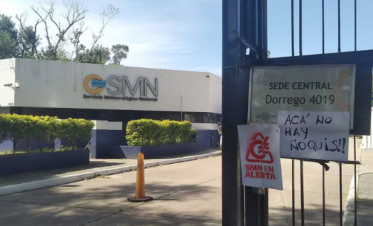 Abrazo solidario en defensa del Servicio Meteorológico Nacional ante eventuales despidos