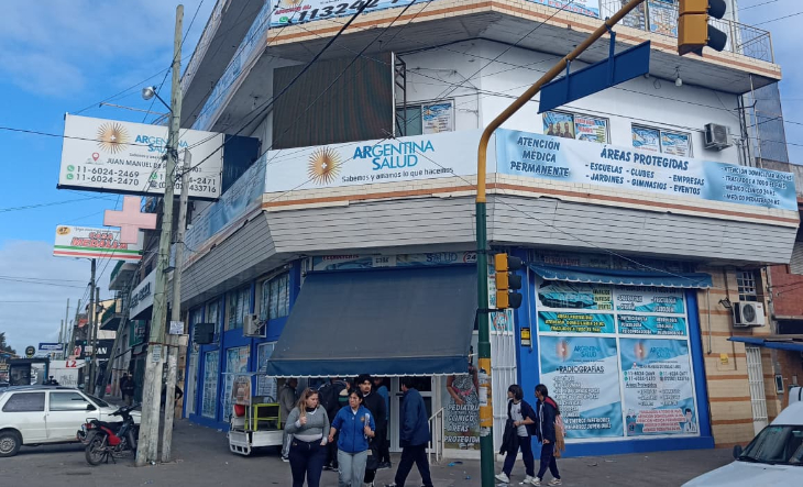 Allanamientos y clausura en la Clínica Argentina Salud: “No sabemos en quién confiar”, aseguraron los pacientes